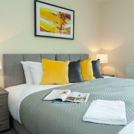 4 Bed Home, Driveway Parking Ideally Located In Latchford, Warrington - Executive St Marys House Екстер'єр фото