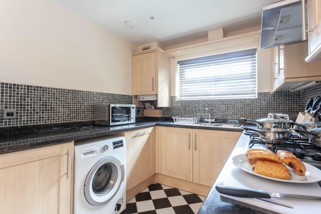 4 Bed Home, Driveway Parking Ideally Located In Latchford, Warrington - Executive St Marys House Екстер'єр фото