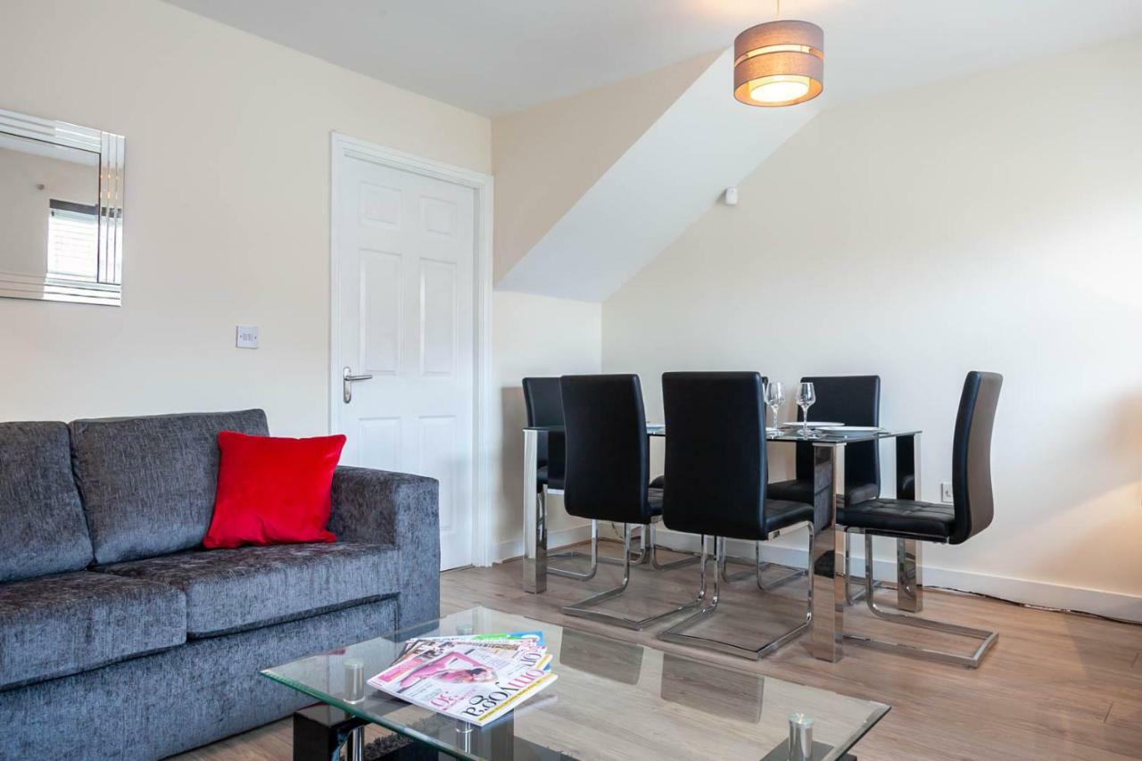 4 Bed Home, Driveway Parking Ideally Located In Latchford, Warrington - Executive St Marys House Екстер'єр фото