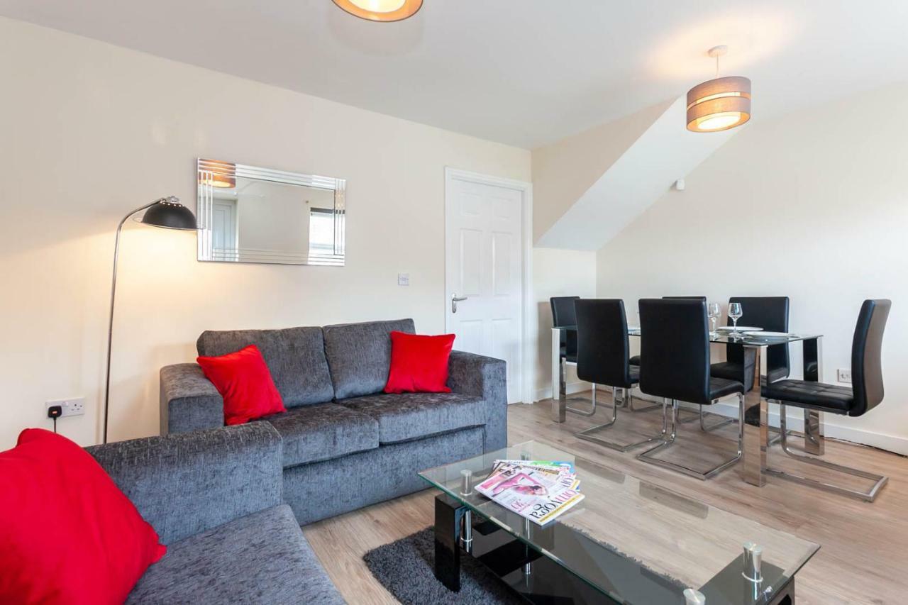 4 Bed Home, Driveway Parking Ideally Located In Latchford, Warrington - Executive St Marys House Екстер'єр фото