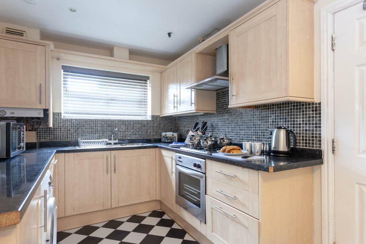 4 Bed Home, Driveway Parking Ideally Located In Latchford, Warrington - Executive St Marys House Екстер'єр фото