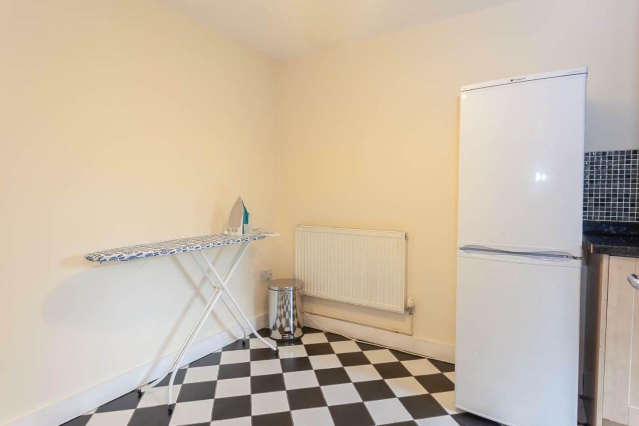 4 Bed Home, Driveway Parking Ideally Located In Latchford, Warrington - Executive St Marys House Екстер'єр фото