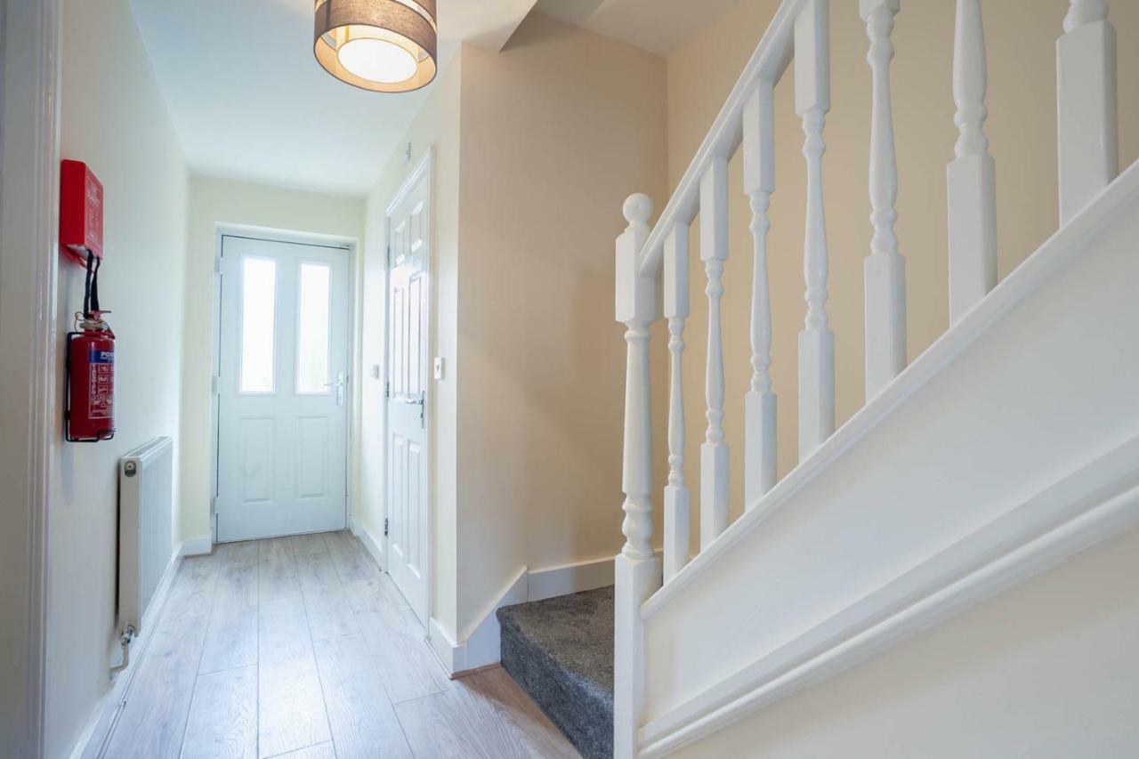 4 Bed Home, Driveway Parking Ideally Located In Latchford, Warrington - Executive St Marys House Екстер'єр фото