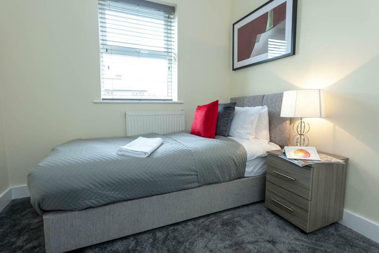 4 Bed Home, Driveway Parking Ideally Located In Latchford, Warrington - Executive St Marys House Екстер'єр фото