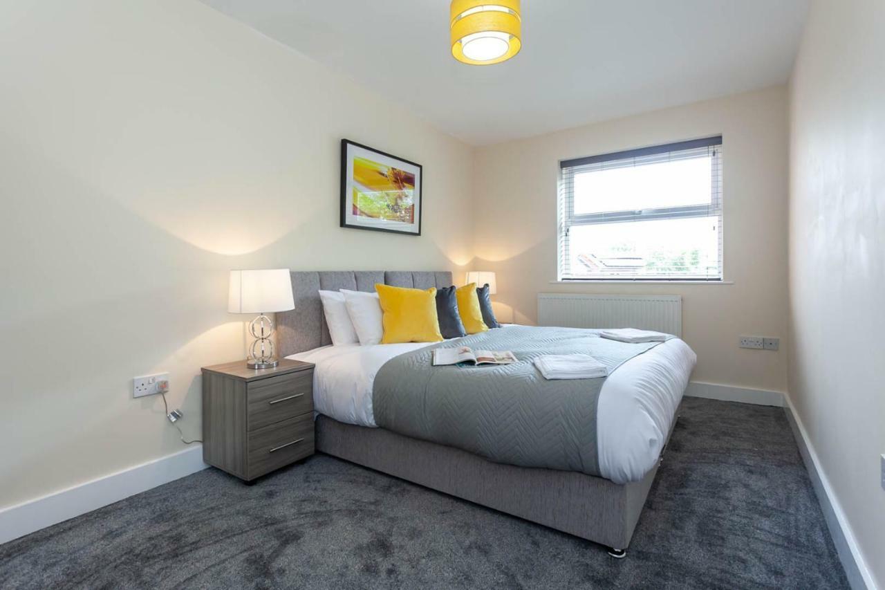 4 Bed Home, Driveway Parking Ideally Located In Latchford, Warrington - Executive St Marys House Екстер'єр фото